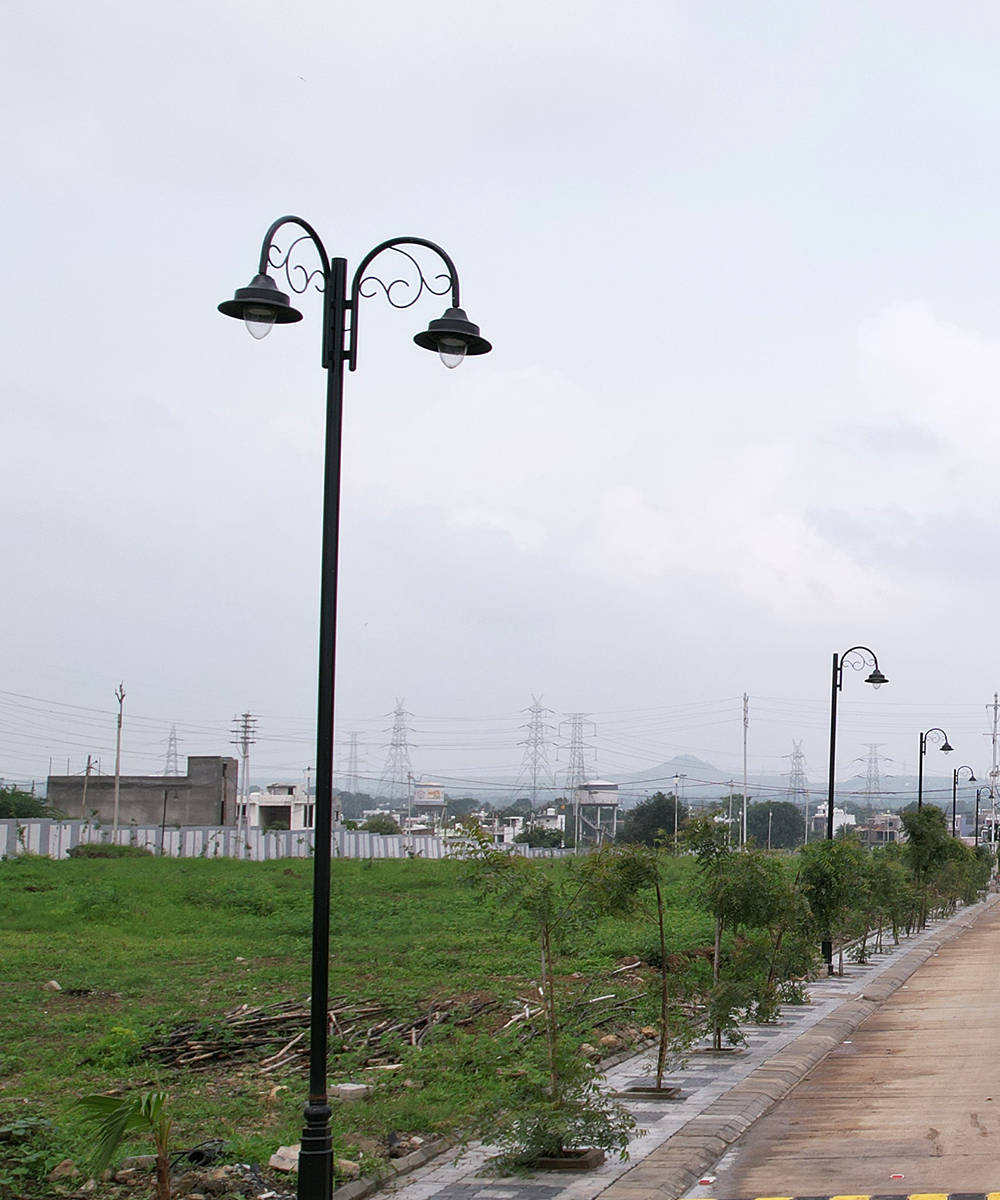  LED Street Lights & 9m/18m RCC Roads